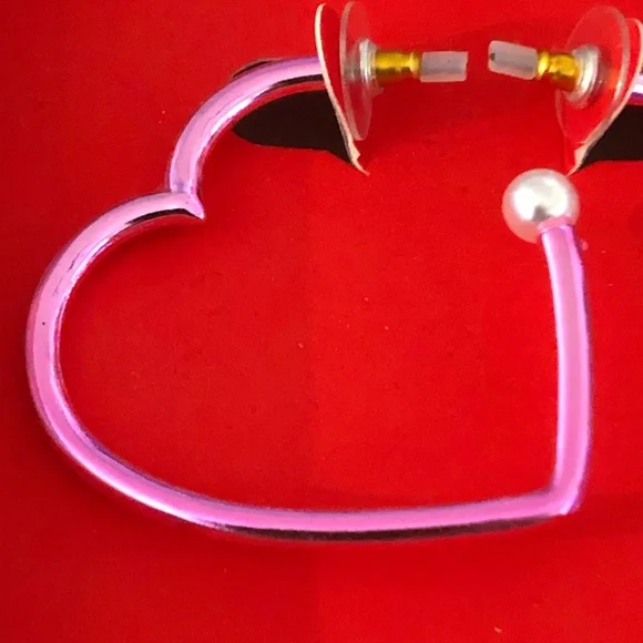 Authentic Betsey Johnson Earrings - Hot Pink Hoop Hearts With Pearl, NIB - Picture 7 of 12